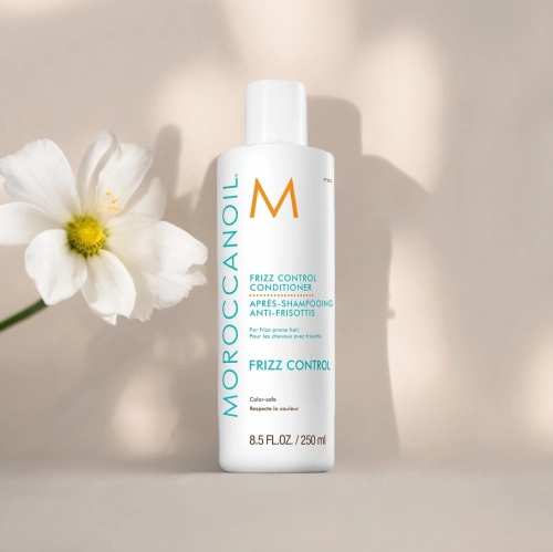 Moroccanoil Frizz Shield - odżywka wygładzająca przeciw puszeniu się włosów 250 ml